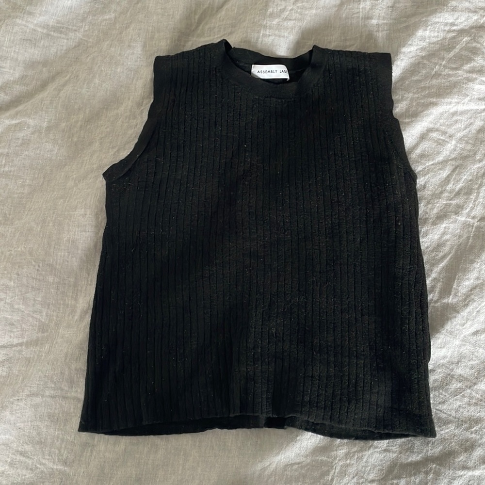 Assembly label wool tank